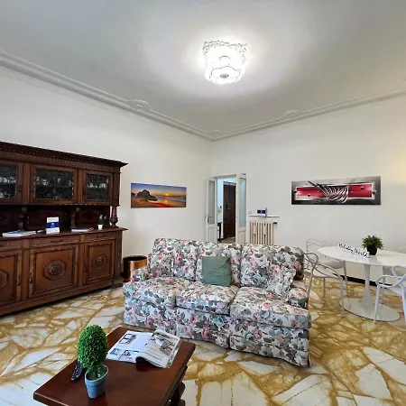 House La Superba By World דירה